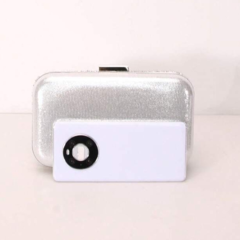 💎 Jewel Encrusted Purse 💎 - Picture 3 of 5